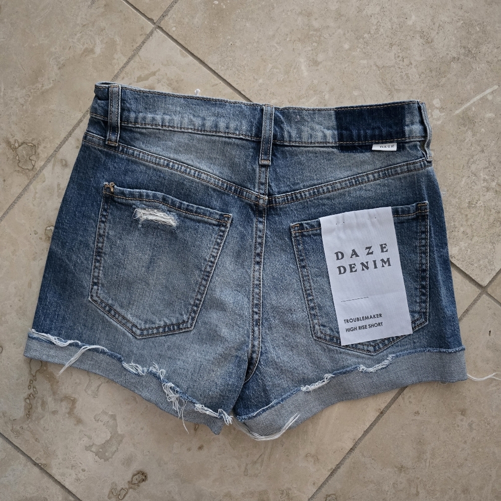 Daze Denim Cutoff Troublemaker High Rise Short SZ 26 - Picture 2 of 7